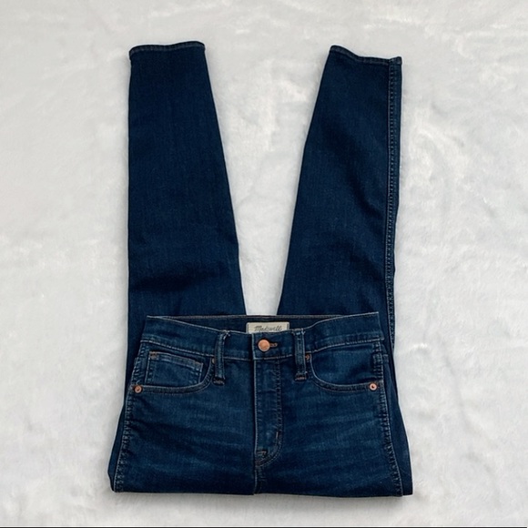 Like New Madewell 10 Inch High Rise Skinny Jeans - Picture 2 of 9